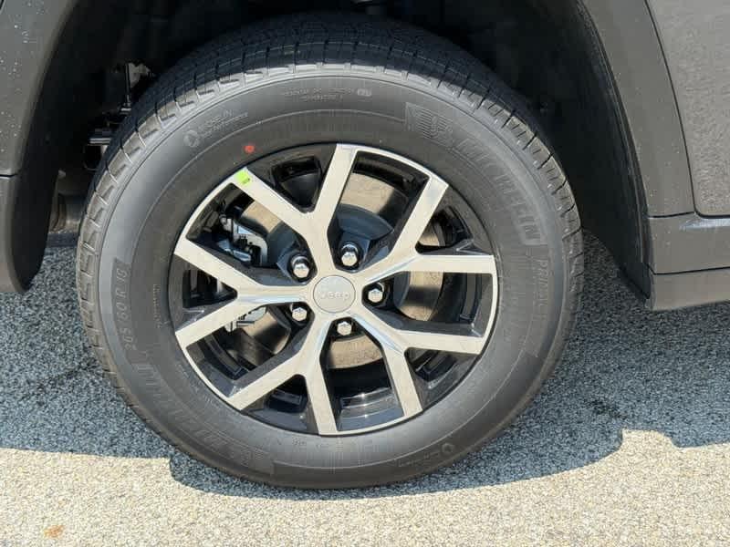 new 2025 Jeep Grand Cherokee L car, priced at $50,033