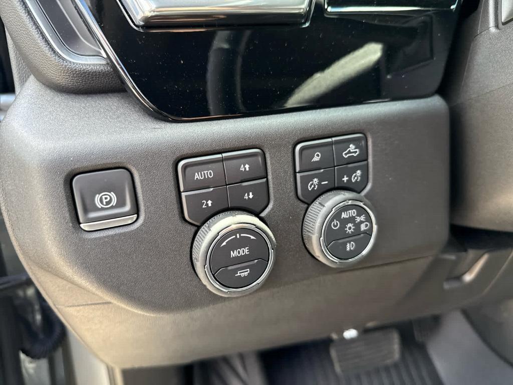 used 2025 Chevrolet Silverado 3500 car, priced at $73,988