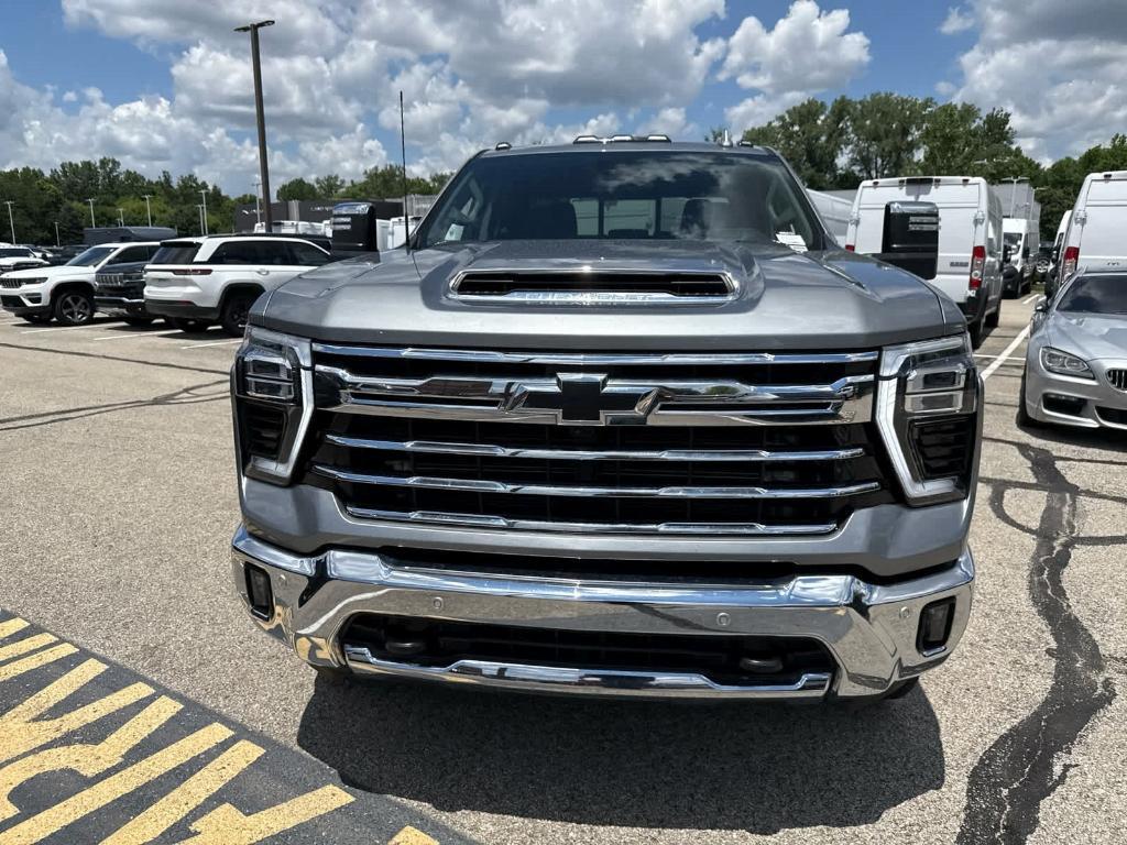 used 2025 Chevrolet Silverado 3500 car, priced at $73,988