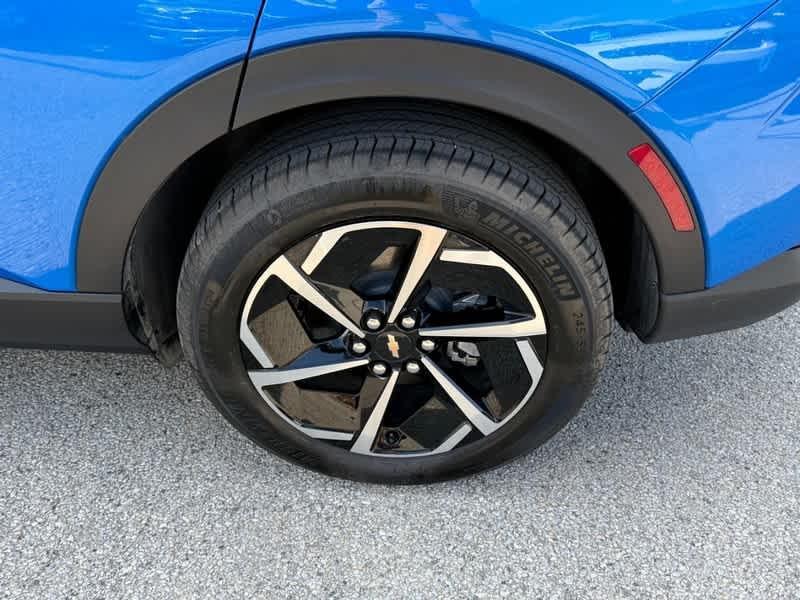used 2025 Chevrolet Equinox EV car, priced at $31,988