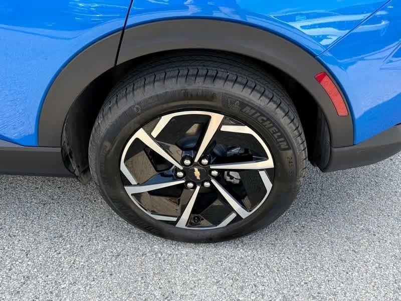 used 2025 Chevrolet Equinox EV car, priced at $27,454