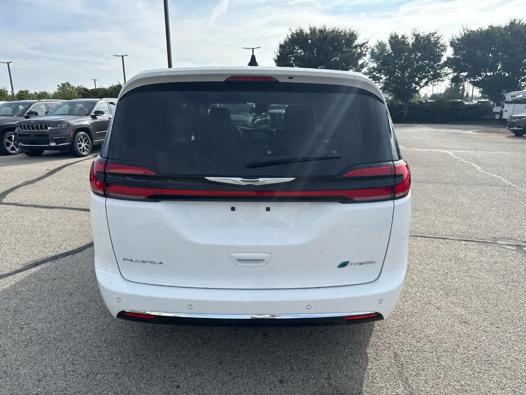 used 2023 Chrysler Pacifica Hybrid car, priced at $32,113