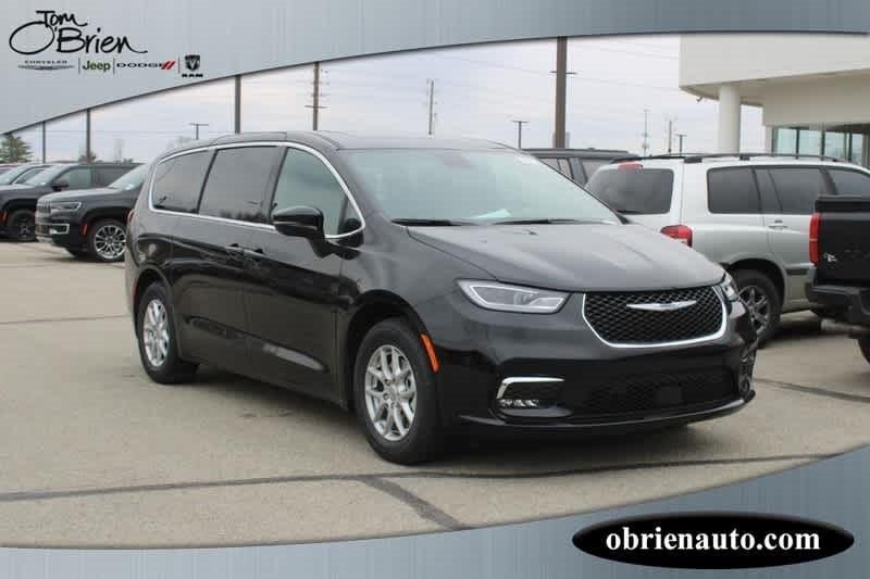 new 2025 Chrysler Pacifica car, priced at $43,235