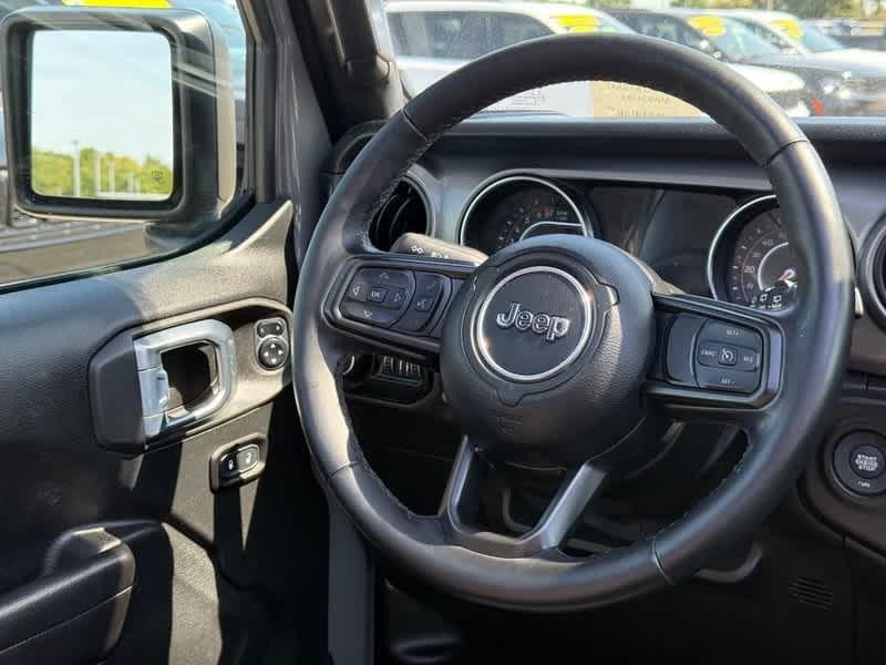 used 2021 Jeep Wrangler Unlimited car, priced at $32,252