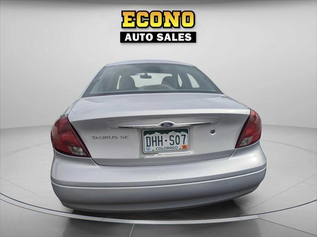 used 2000 Ford Taurus car