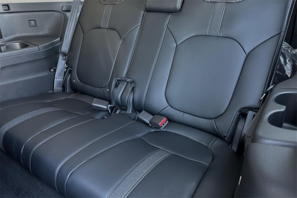 new 2025 Honda Pilot car, priced at $51,095