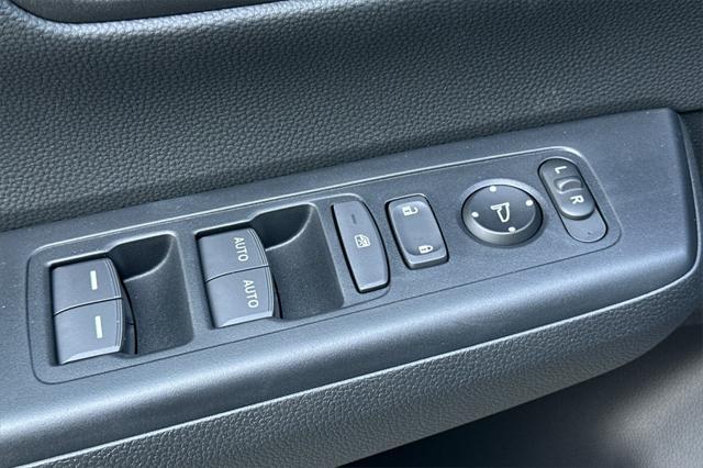 new 2026 Honda CR-V Hybrid car, priced at $37,025