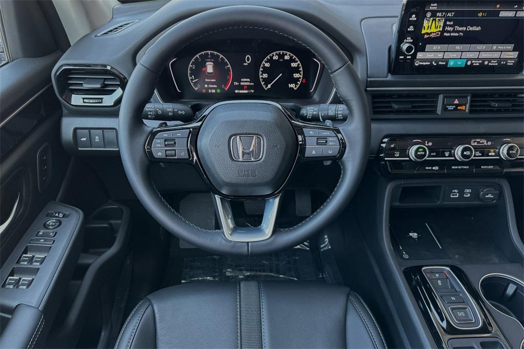 new 2025 Honda Pilot car, priced at $51,095