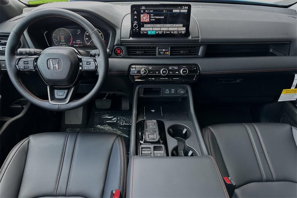 new 2025 Honda Pilot car, priced at $50,895