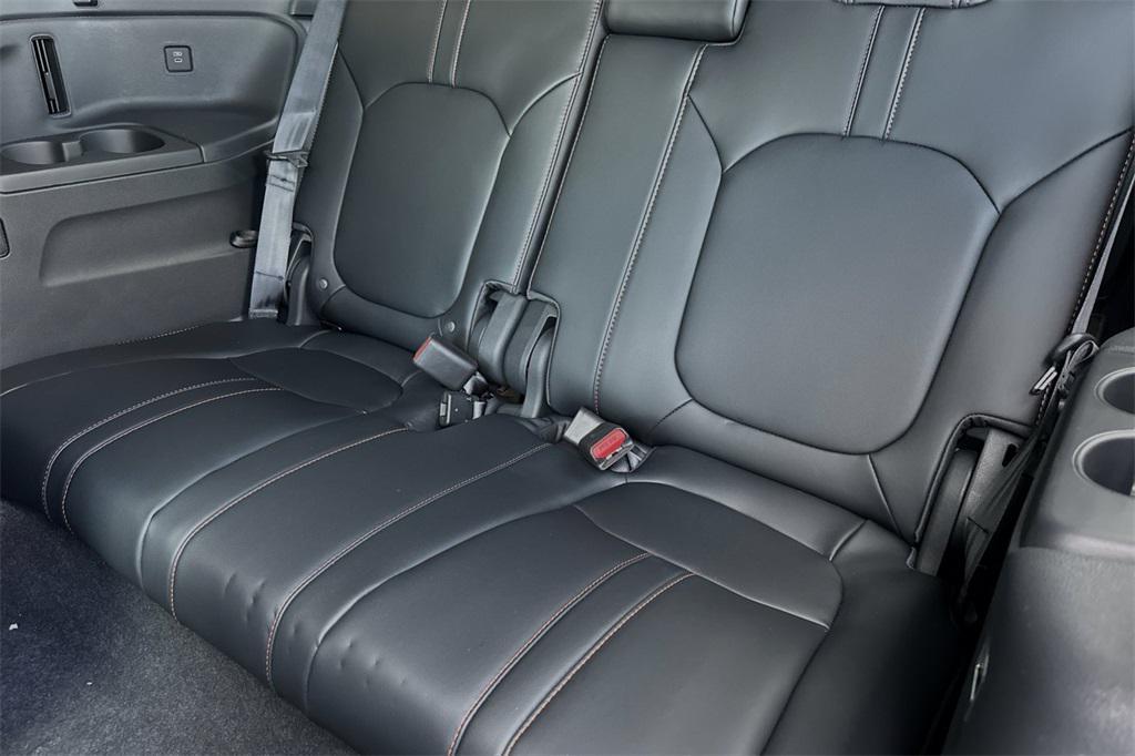 new 2025 Honda Pilot car, priced at $50,895