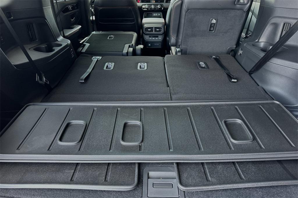 new 2025 Honda Pilot car, priced at $50,895
