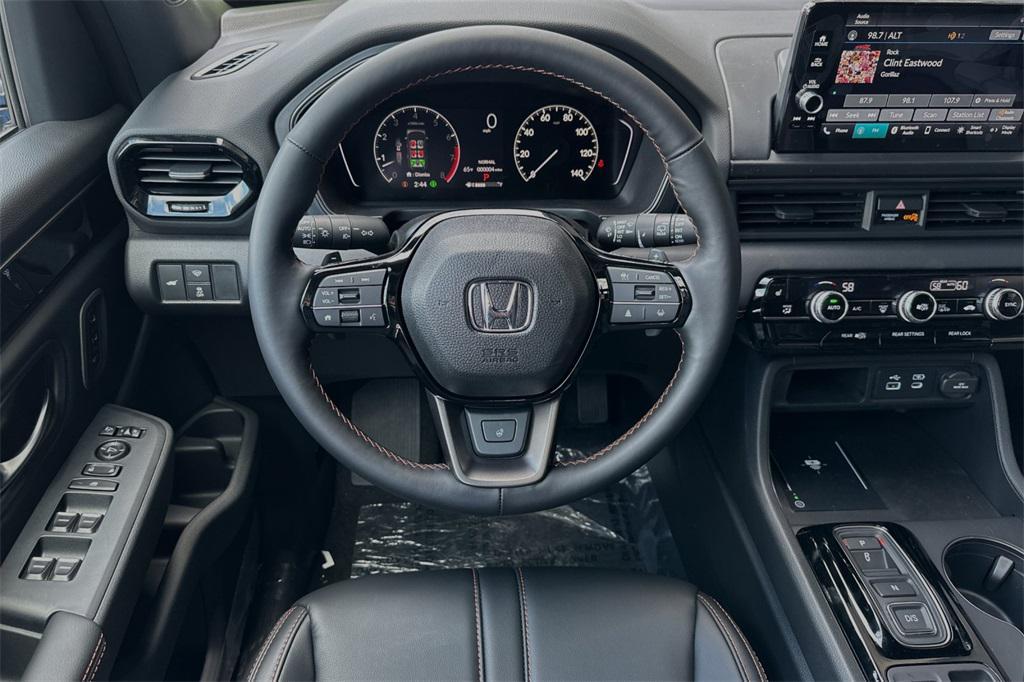 new 2025 Honda Pilot car, priced at $50,895