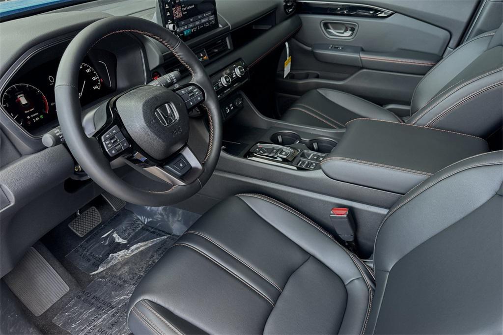 new 2025 Honda Pilot car, priced at $50,895