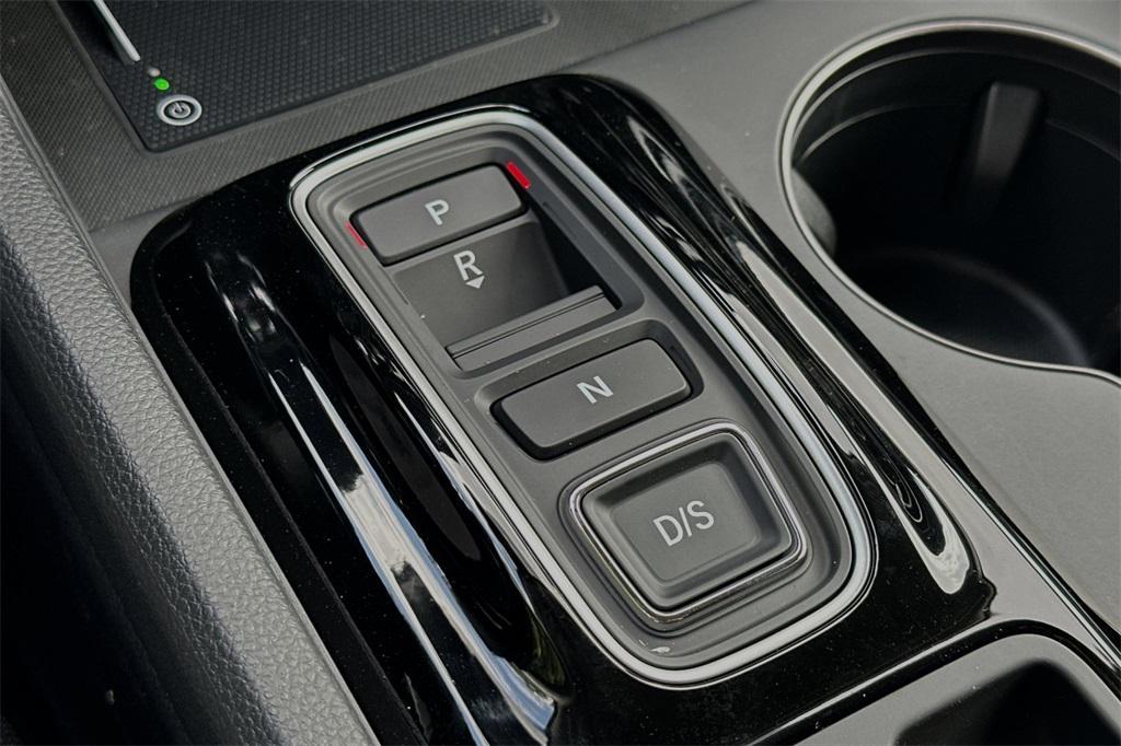 new 2025 Honda Pilot car, priced at $45,680