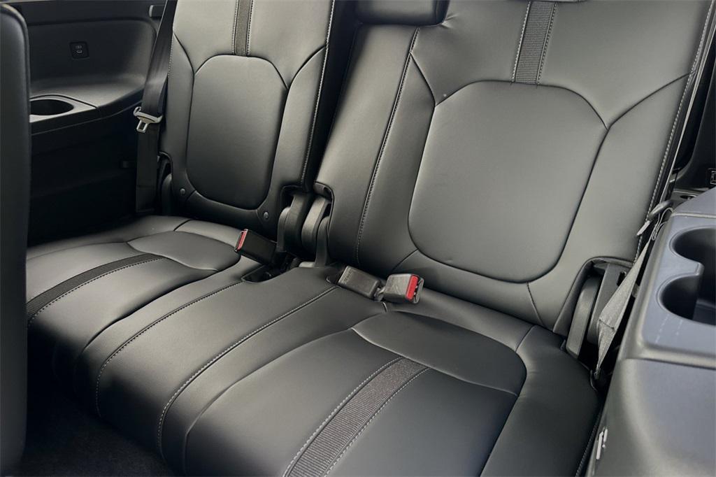 new 2025 Honda Pilot car, priced at $45,680