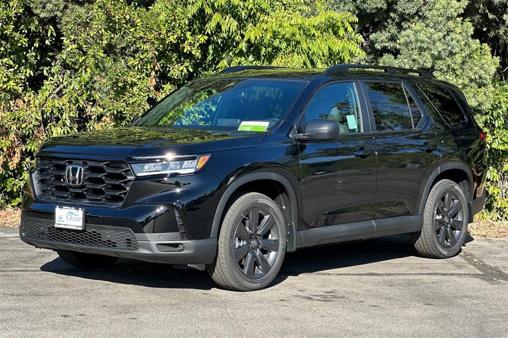 new 2025 Honda Pilot car, priced at $41,695