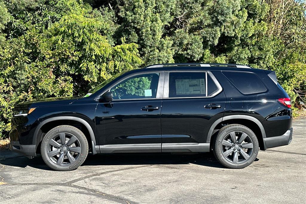 new 2025 Honda Pilot car, priced at $41,695