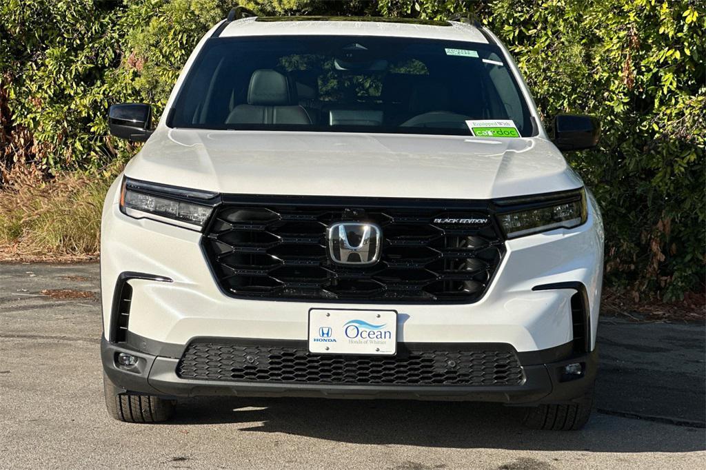 new 2025 Honda Pilot car, priced at $57,215