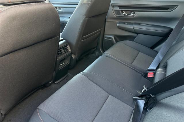 new 2026 Honda CR-V Hybrid car, priced at $40,650