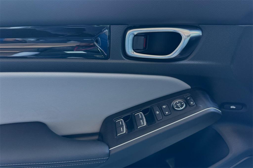 new 2025 Honda Civic Hybrid car, priced at $33,555