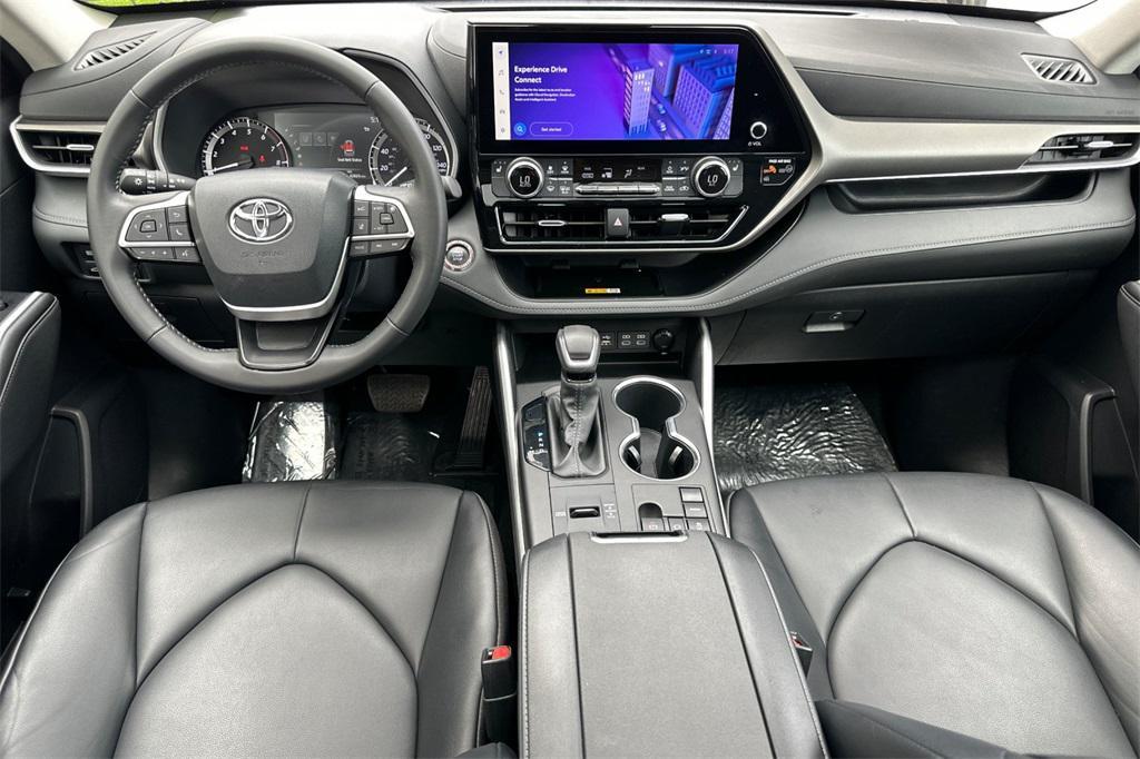 used 2023 Toyota Highlander car, priced at $34,937