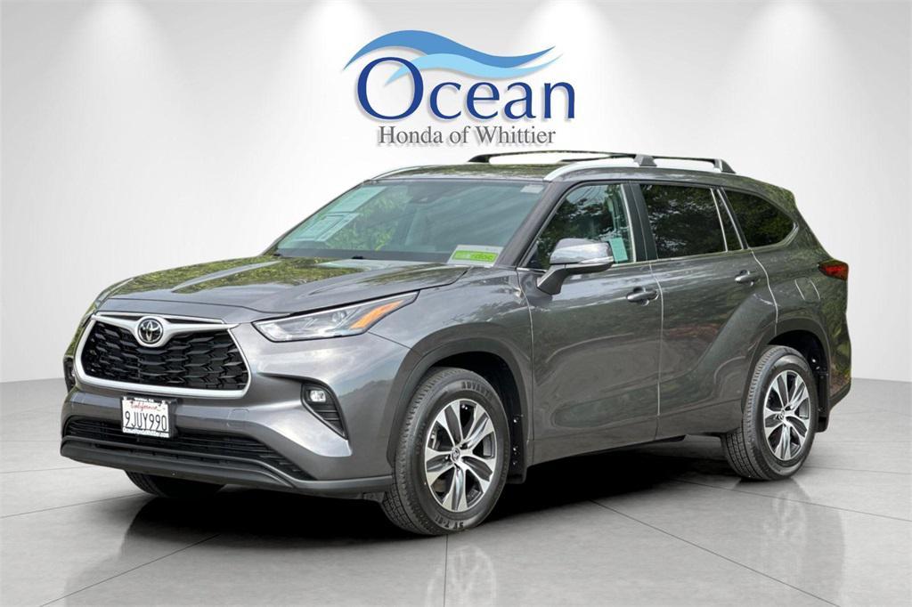 used 2023 Toyota Highlander car, priced at $34,937