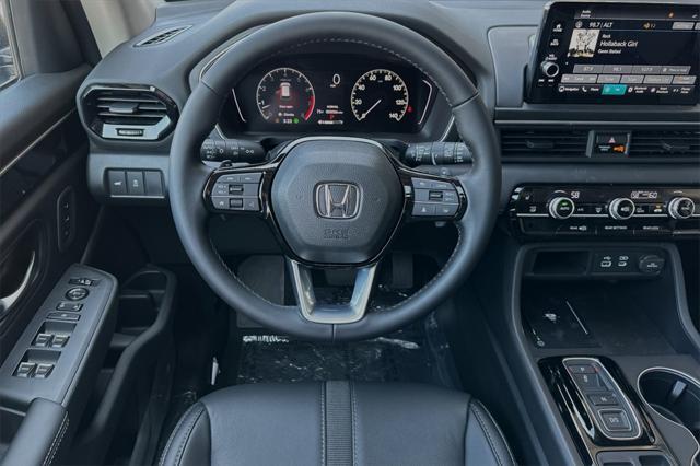 new 2025 Honda Pilot car, priced at $49,405