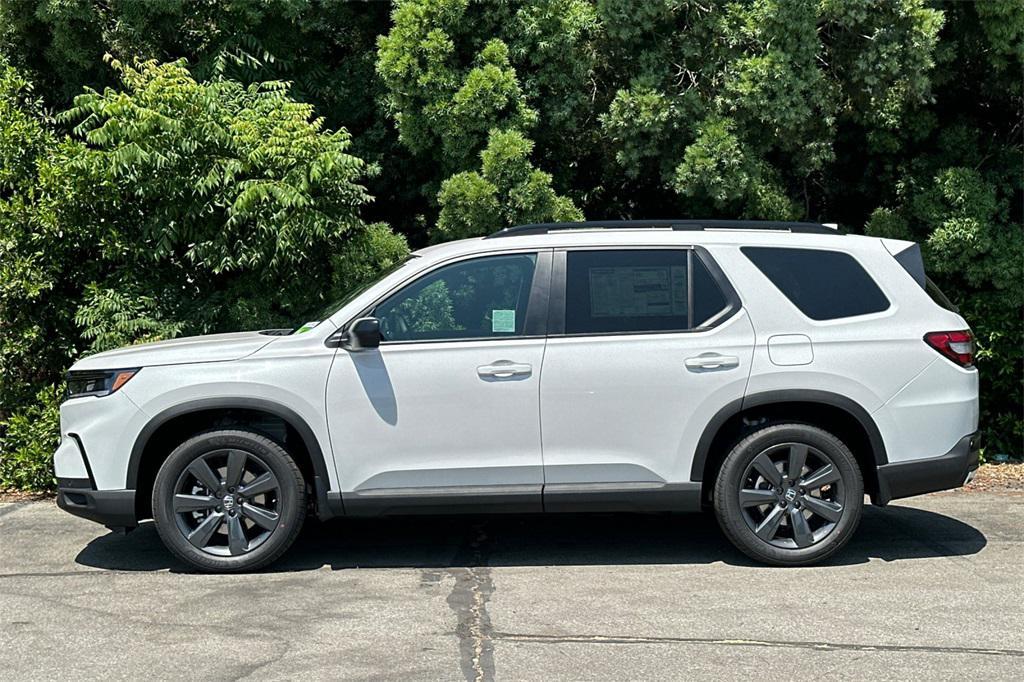 new 2025 Honda Pilot car, priced at $42,150
