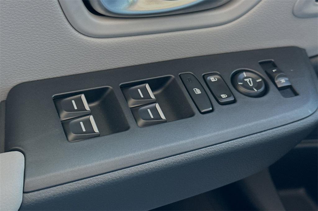 new 2025 Honda Pilot car, priced at $48,950