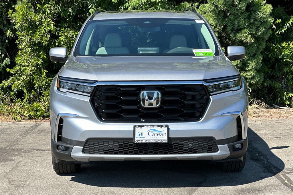 new 2025 Honda Pilot car, priced at $48,950