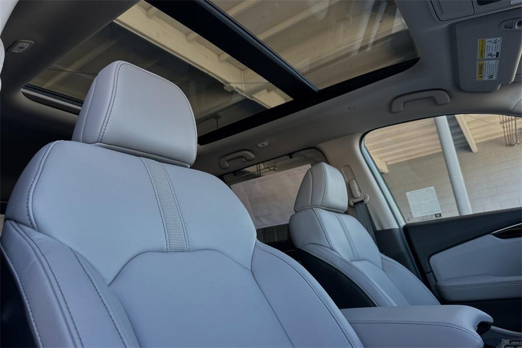 new 2025 Honda Pilot car, priced at $48,950