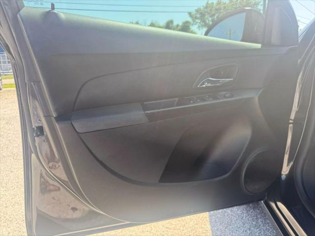 used 2014 Chevrolet Cruze car, priced at $7,995