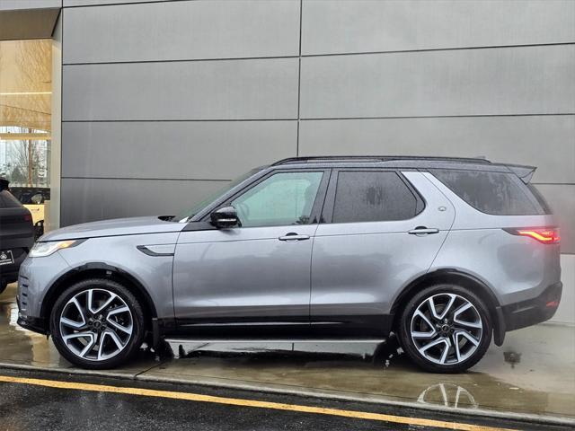 new 2025 Land Rover Discovery car, priced at $90,083