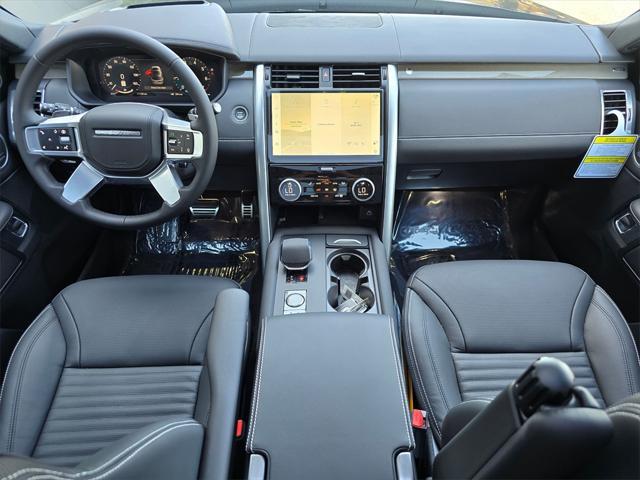 new 2025 Land Rover Discovery car, priced at $87,913