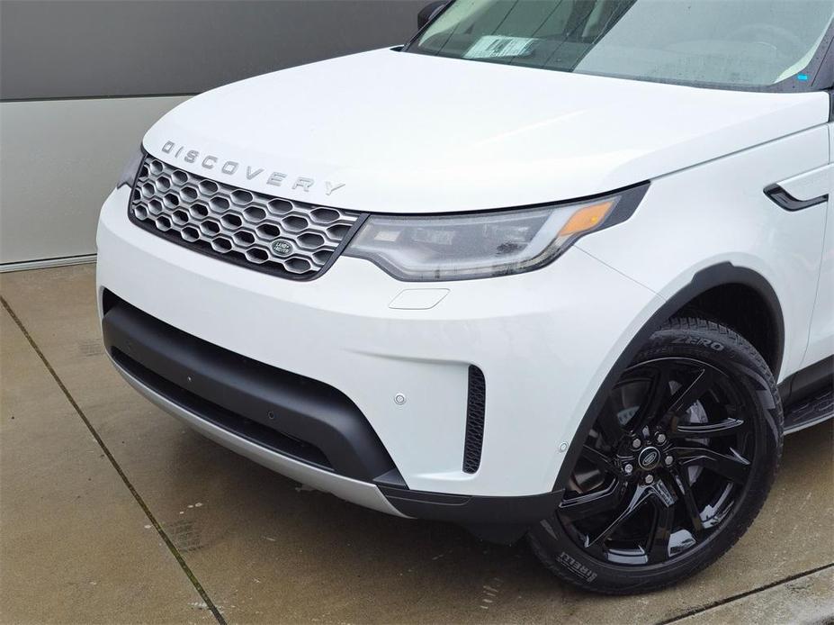 new 2024 Land Rover Discovery car, priced at $69,758