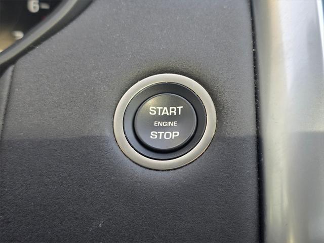 used 2024 Land Rover Discovery car, priced at $48,554