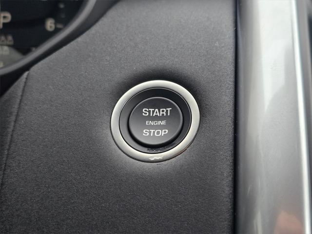 new 2025 Land Rover Discovery car, priced at $74,103