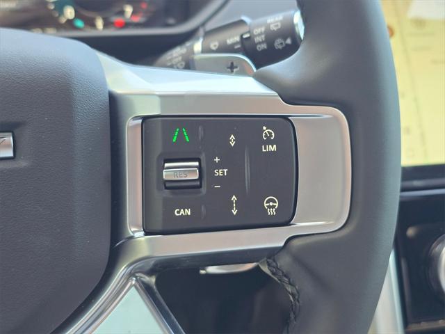 new 2025 Land Rover Discovery car, priced at $72,418