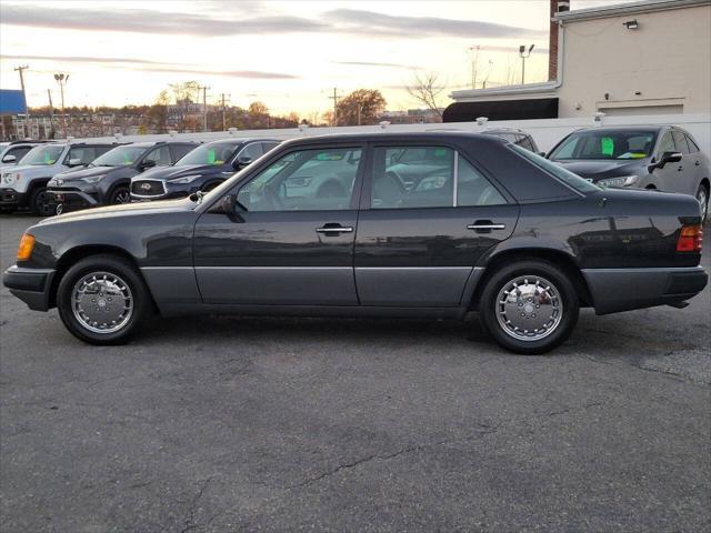 used 1993 Mercedes-Benz S-Class car, priced at $11,995