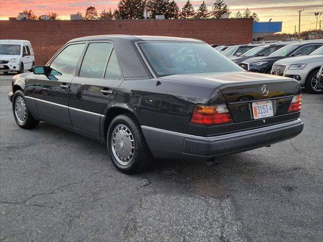 used 1993 Mercedes-Benz S-Class car, priced at $11,995