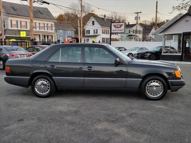 used 1993 Mercedes-Benz S-Class car, priced at $11,995