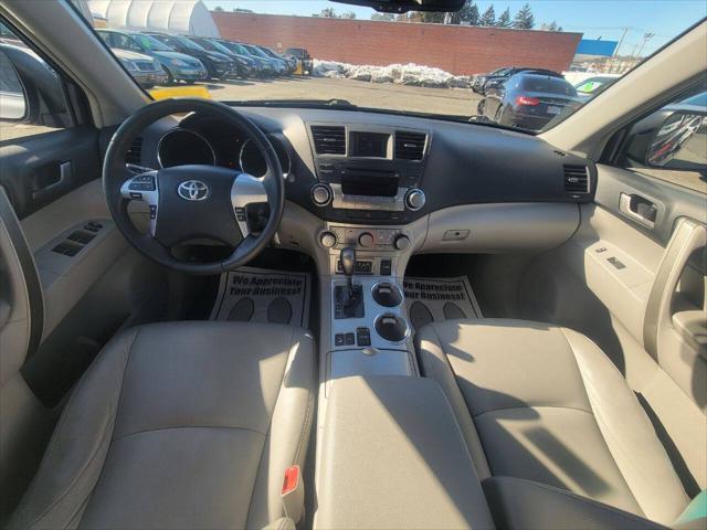 used 2012 Toyota Highlander car, priced at $14,995