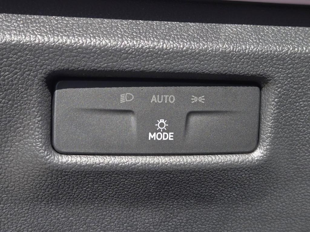 new 2025 Volkswagen Tiguan car, priced at $33,274