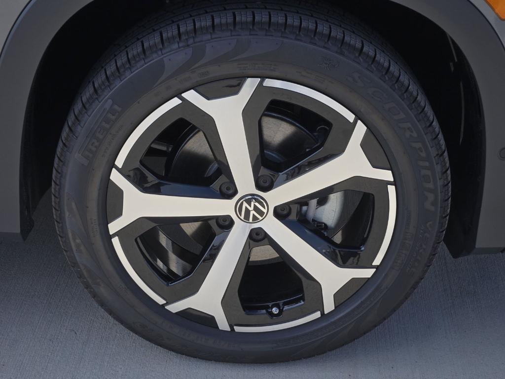 new 2025 Volkswagen Tiguan car, priced at $33,274