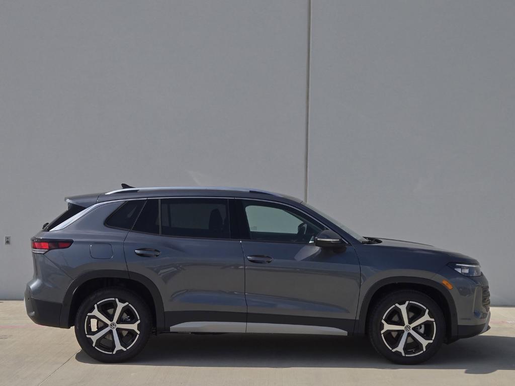 new 2025 Volkswagen Tiguan car, priced at $33,274