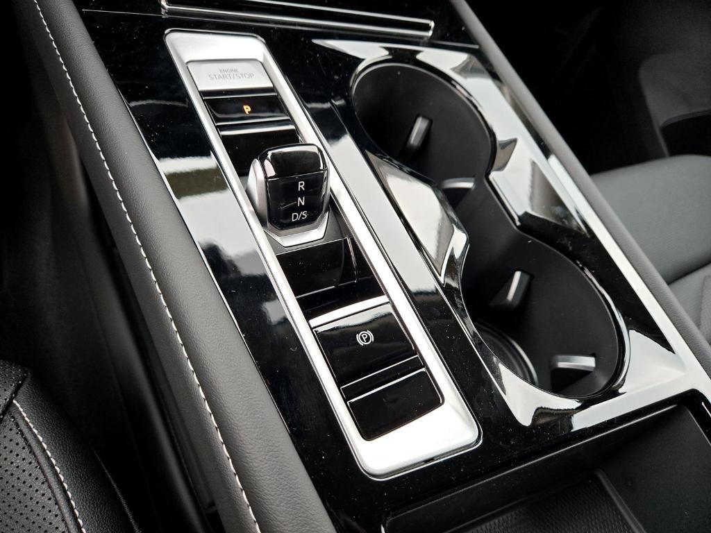 new 2025 Volkswagen Atlas car, priced at $40,556