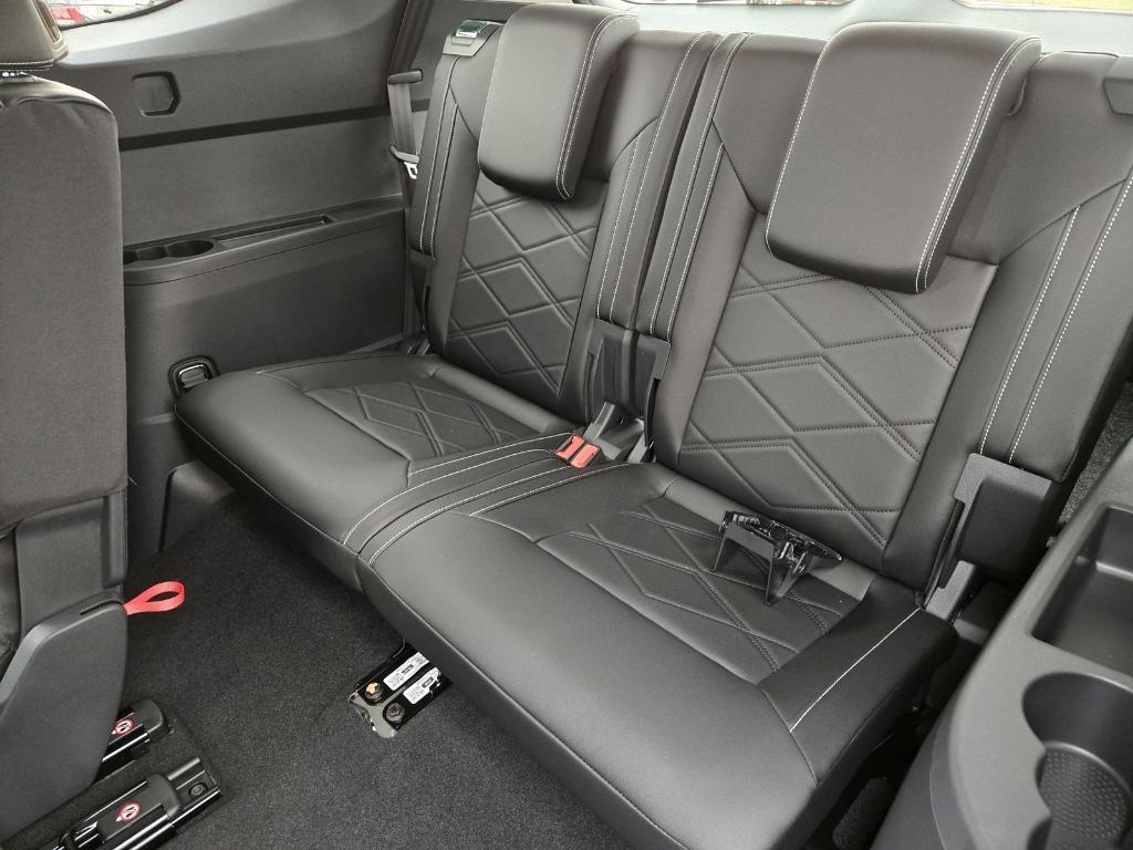 new 2025 Volkswagen Atlas car, priced at $40,556
