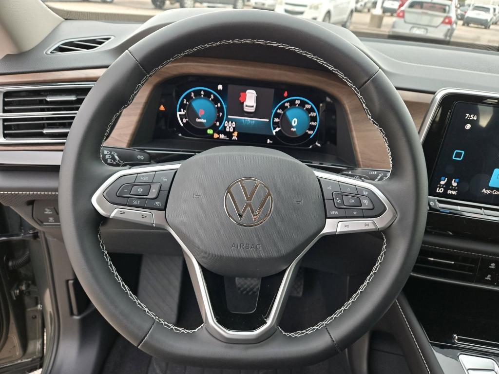 new 2025 Volkswagen Atlas car, priced at $40,556