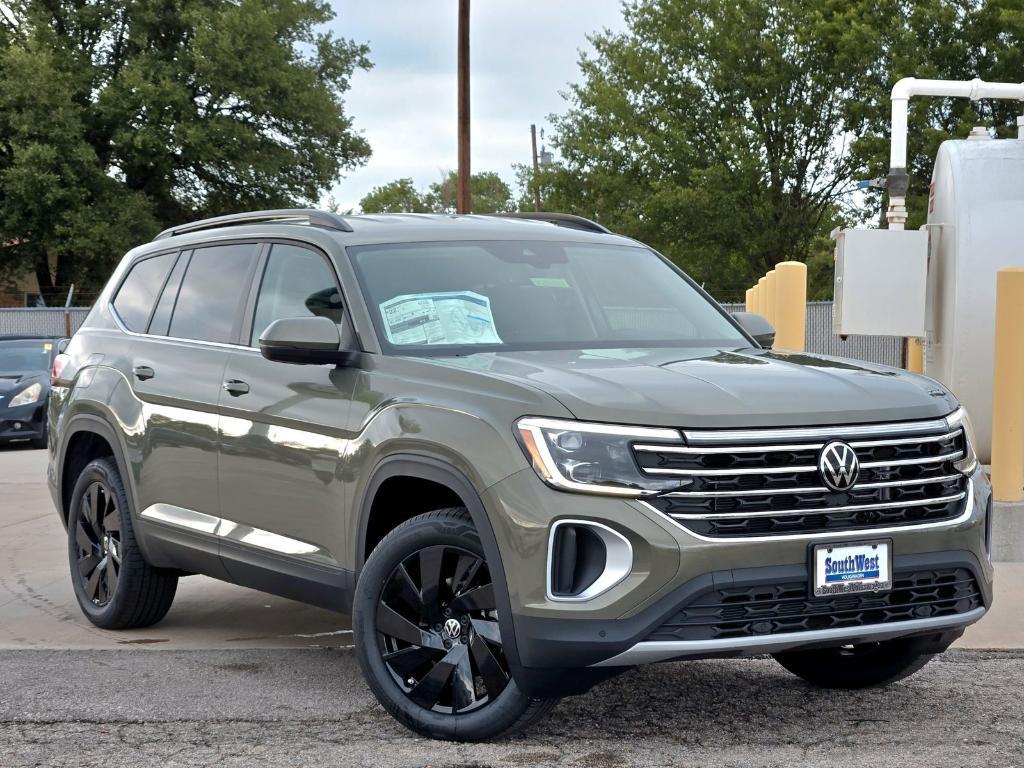new 2025 Volkswagen Atlas car, priced at $40,556