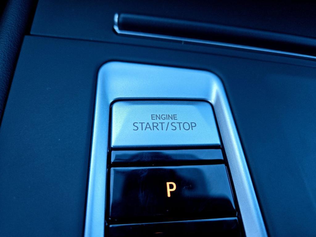 new 2026 Volkswagen Atlas Cross Sport car, priced at $38,868